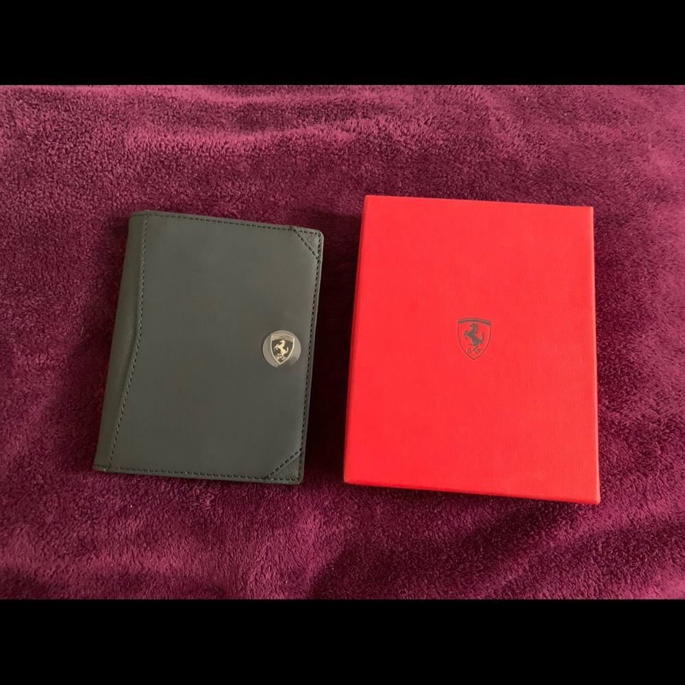 FERRARI Passport and document holder EXCLUSIVELY FOR FERRARI F1 CLUB